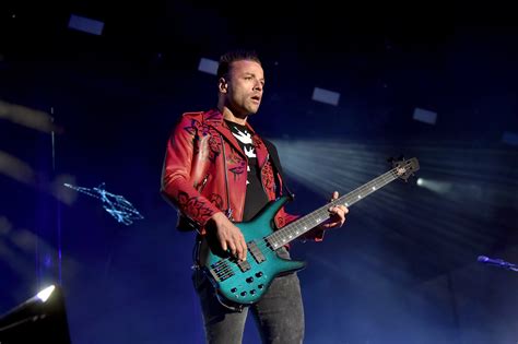 chris wolstenholme basses